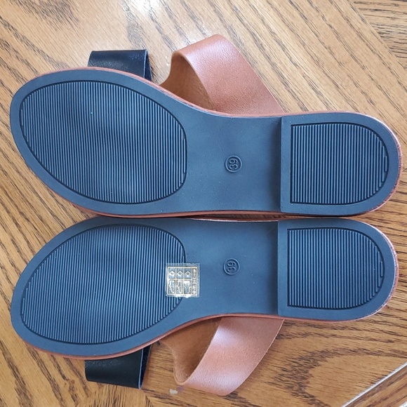 Brown/black flat sandals - Picture 4 of 4